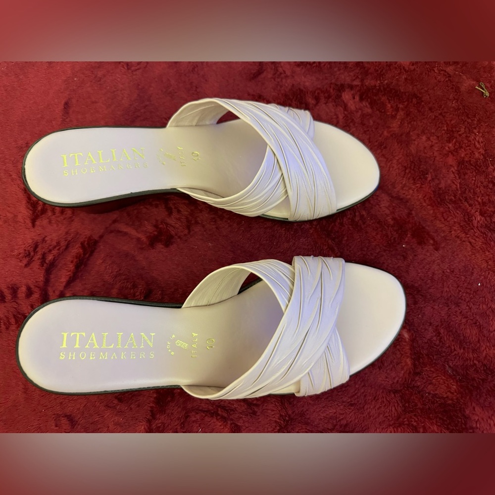Made in Italy- Italian Show Maker brand new nude slipper